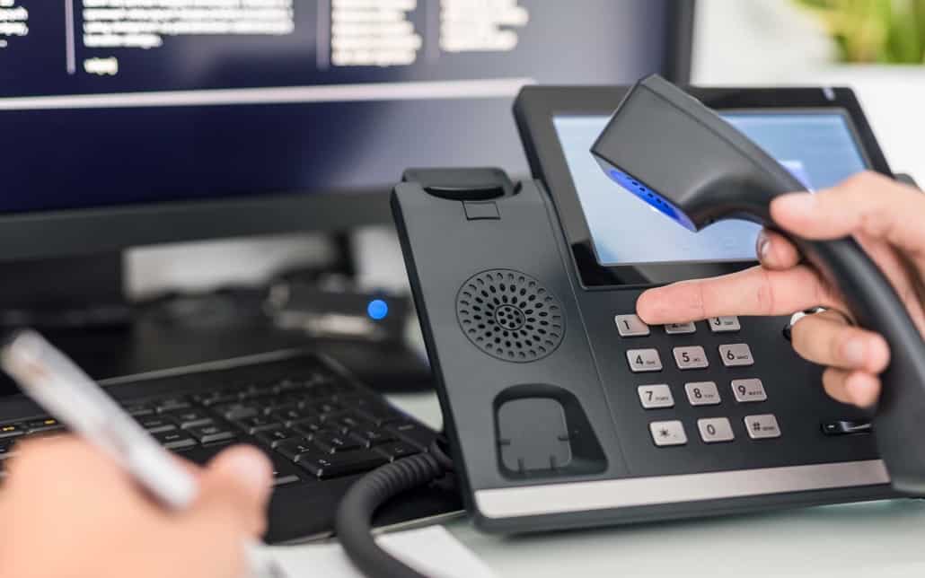 Hosted VOIP services while using phone