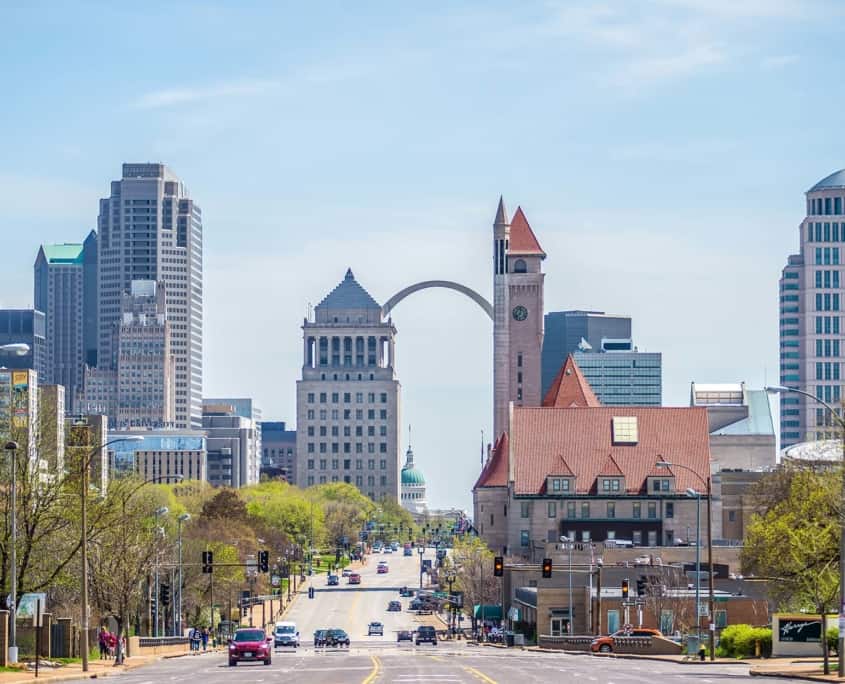 View of downtown st. louis during the day